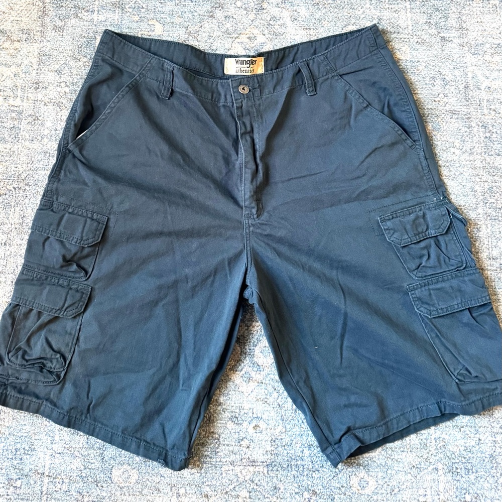 Wrangler Men's Navy Cargo Shorts